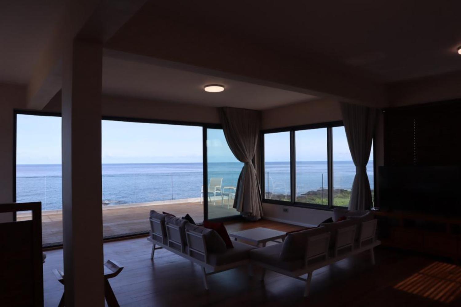 Oceans Luxury Oceanfront Apart Sunset View With Pool Apartman Flic-en-Flacq Kültér fotó